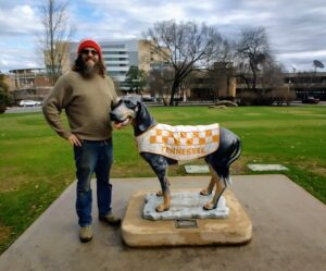 Dog statue Knoxville Tennessee park art
