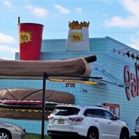 Pal’s Sudden Service in Kingsport, TN — giant fast food icons on building exterior at 1735 Fort Henry Drive