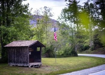Grimshawes smallest post office in Cashiers North Carolina - tiny roadside landmark